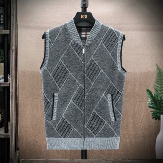 Gilet sans manche gris à carreaux sur un ceintre.