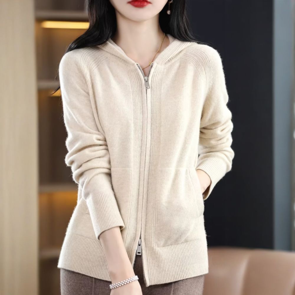 IMG_Gilet_a_capuche_en_cachemire_doux8